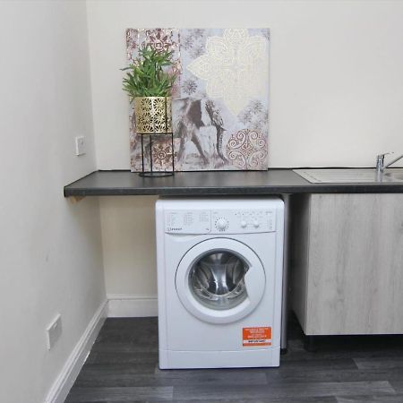 Lovely Twin Bed Studio Near Coventry Shopping Centre Экстерьер фото